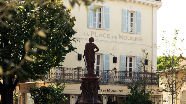 Mougins